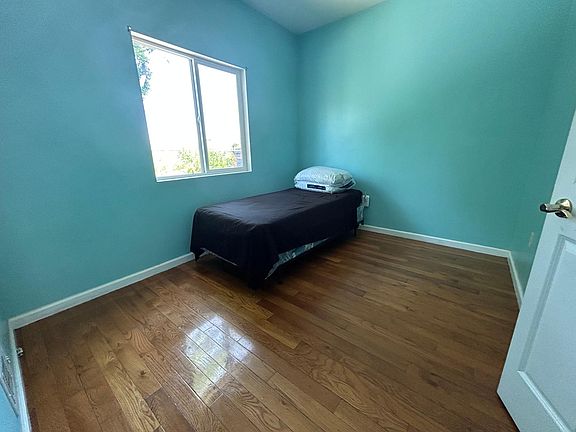 5th image of 8 Scribner Ave #1A