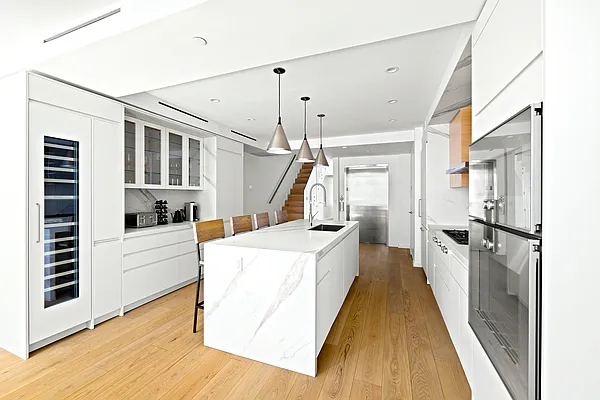 Sold by SERHANT. | media 4