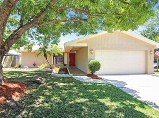 1090 Lexington Ct, Largo, FL 33771