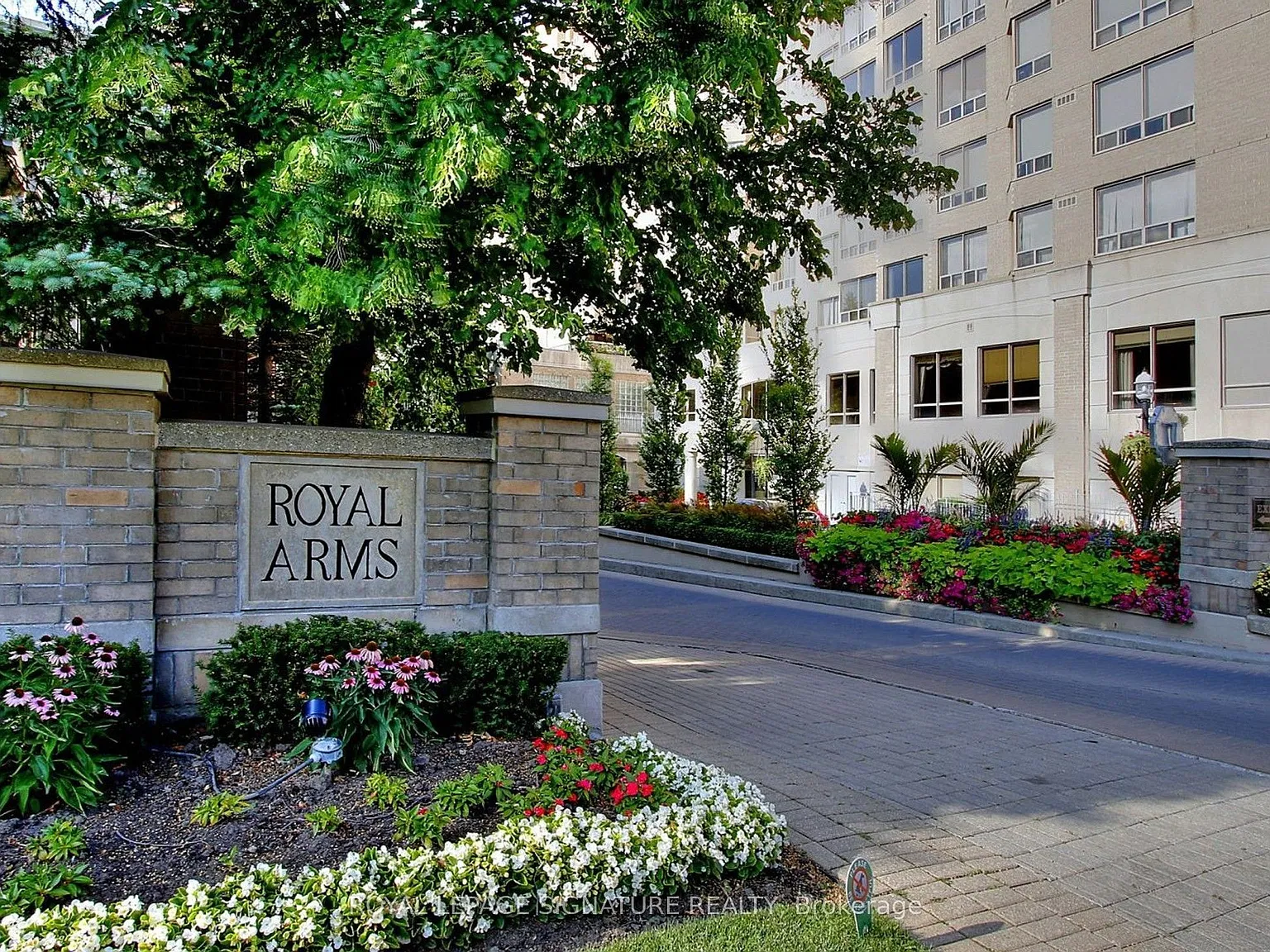 2 bed, $2,850 — Photo 2