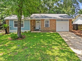 552 Woodlow Rd, Niceville, FL 32578