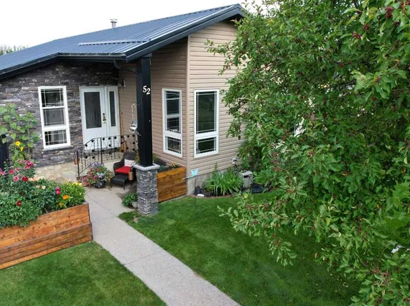 52 SE Chinook Way W, Brooks, AB T1R 0C6