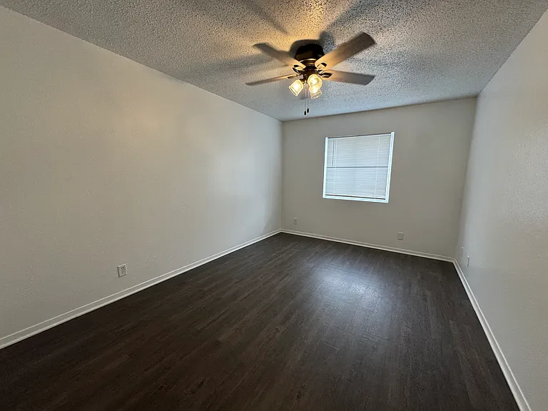 Prairie View Apartments — Photo 5