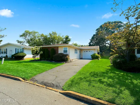 56 Tony Court, Brick, NJ 08724
