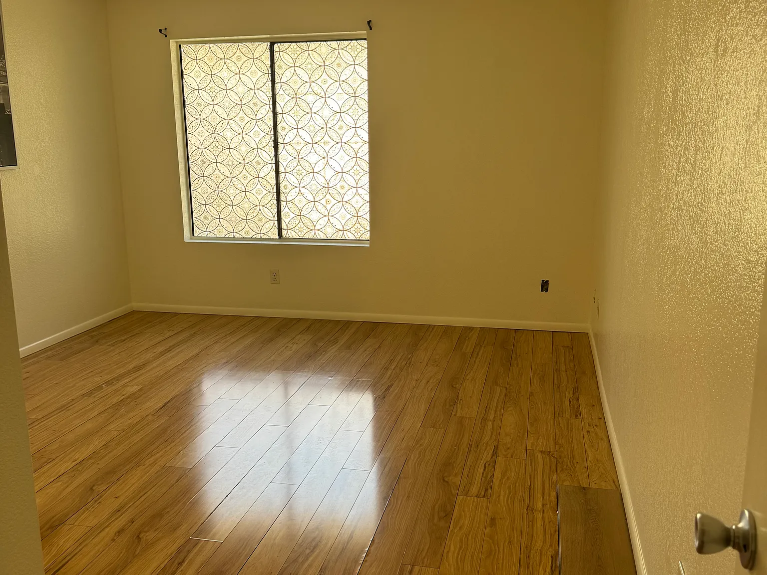 2 bed, 1084 sqft, $1,600 — Photo 4