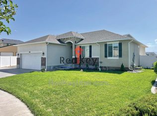 895 Flint Cir, Tooele, UT 84074