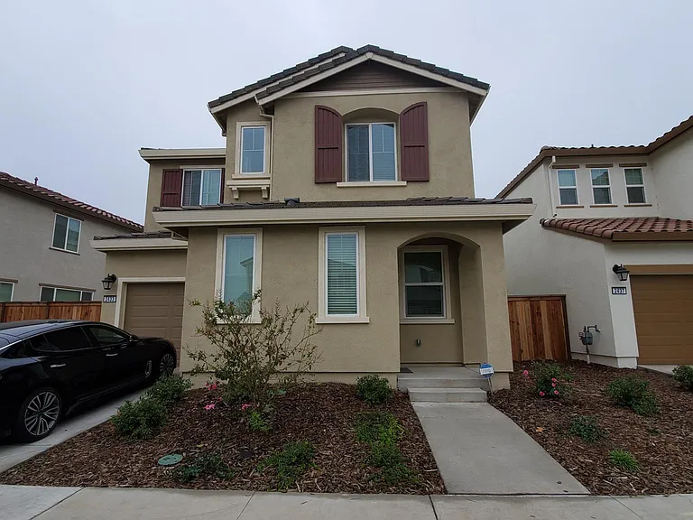 2433 Buzz Aldrin Way — Photo 2