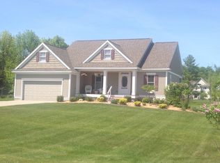 12505 Weislik Ct, Charlevoix, MI 49720