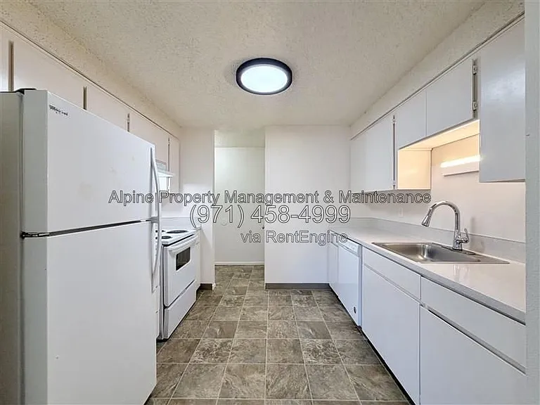 17890 SW Alexander St #2 — Photo 4