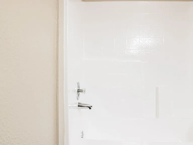 Emerald Ridge Apartments — Photo 42