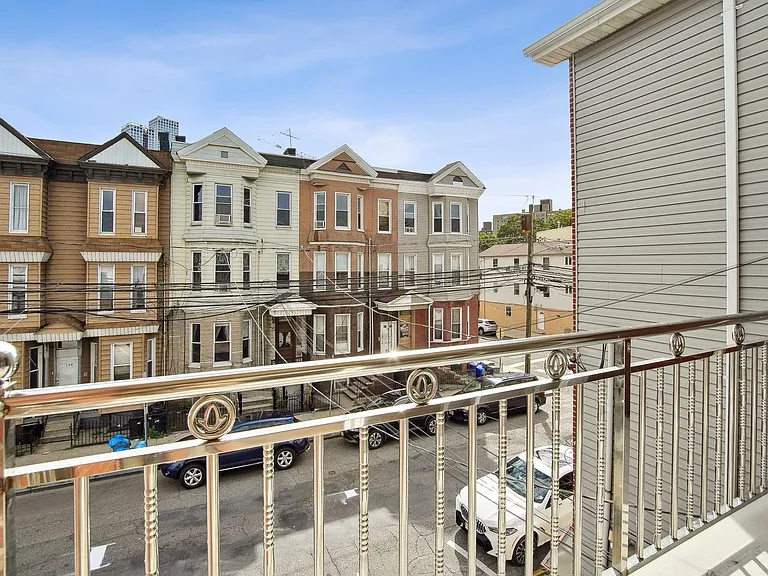 140 Hopkins Ave #3 — Photo 5
