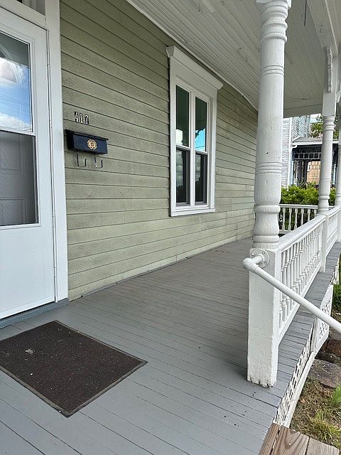 1st image of 417 Main St