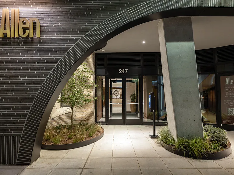 Allen — Photo 25