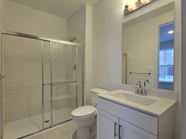 Extra Suite Bath