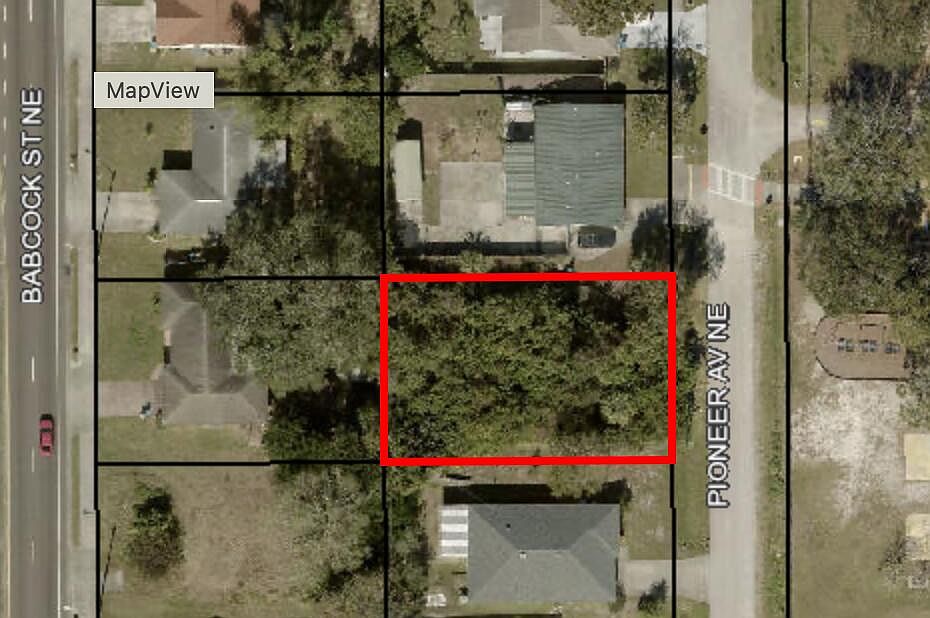 2nd image of 268 Pioneer Ave NE