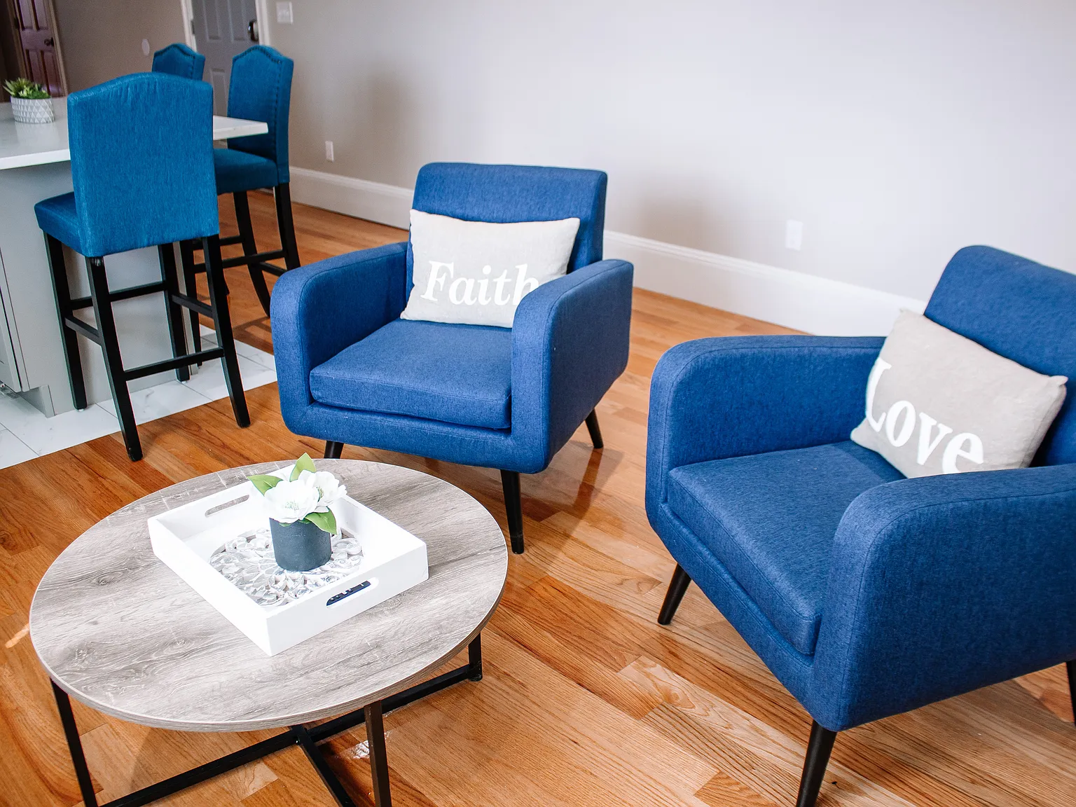 2 bed, 1100 sqft, $3,950 — Photo 3
