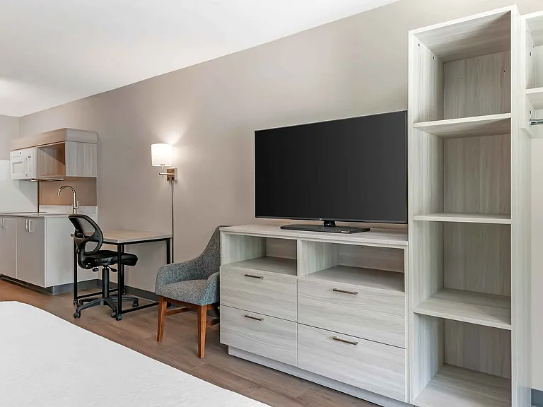 Studio Suite - 2 Queen Beds