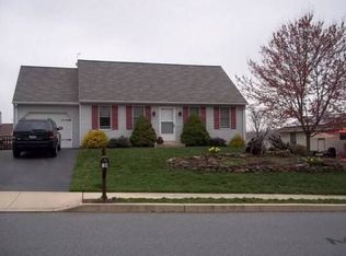 19 Hayloft Rd, Denver, PA 17517