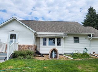 200 South Rd, Farwell, NE 68838