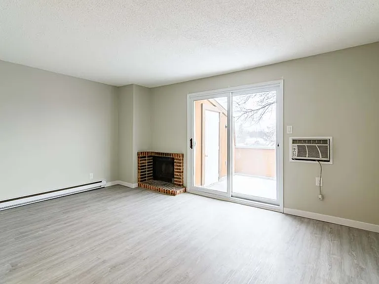 230 Fairlane Ave — Photo 3