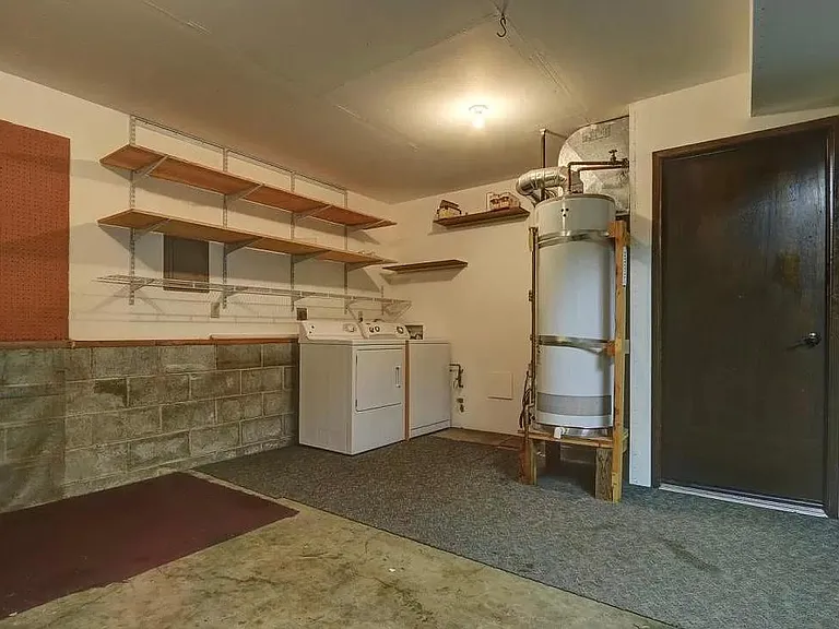 6910 Joseph St — Photo 9