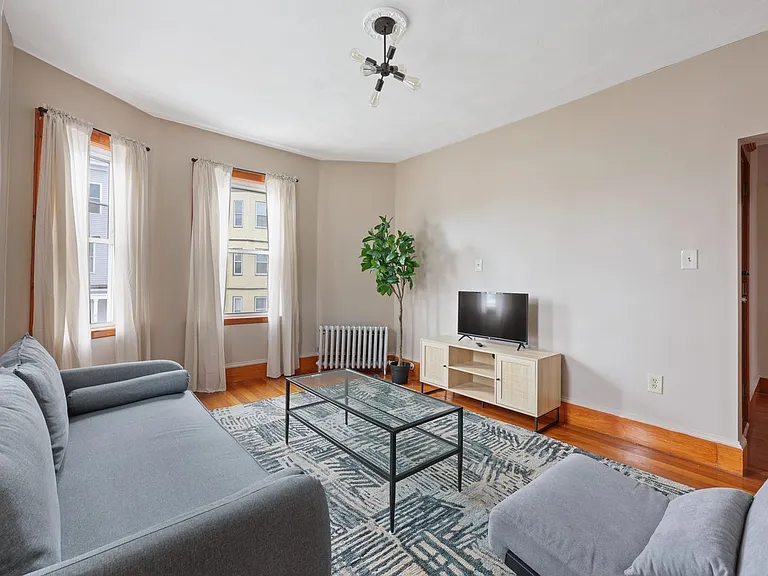 11 Baird St #2-D — Photo 5