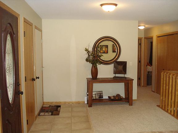 4th image of 909 6th St