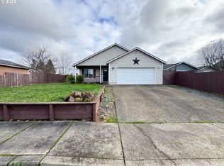 513 Pegasus Ct, Molalla, OR 97038