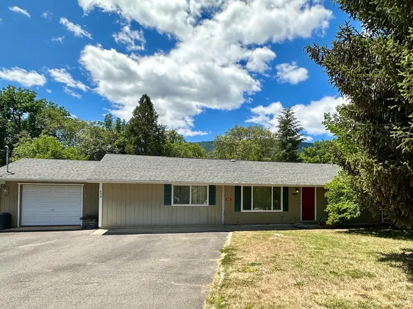 639 Pine St, Rogue River, OR 97537
