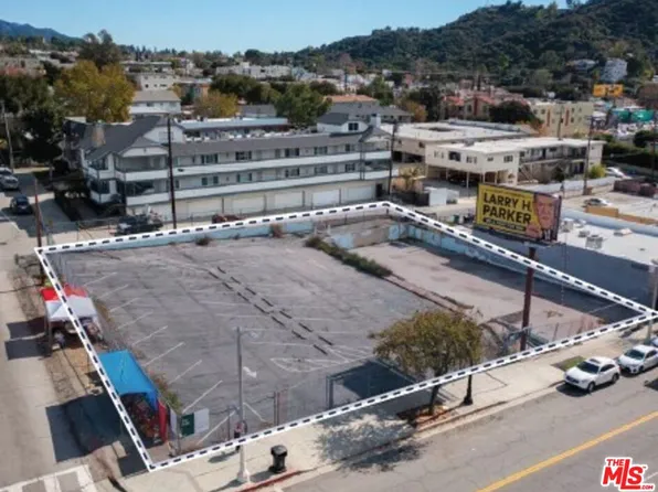 9938 Commerce Ave, Tujunga, CA 91042