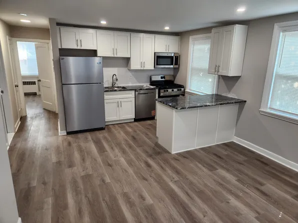 611 Glenview St Floor 2, Philadelphia, PA 19111