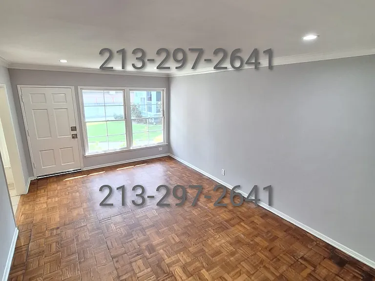 145 1/2 S Hoover St — Photo 1