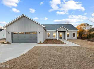 404 Wade Drive, Richlands, NC 28574