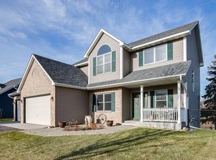 3334 Bluebell Ave N, Brooklyn Park, MN 55443