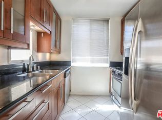 856 N Van Ness Ave APT 2, Los Angeles, CA 90038