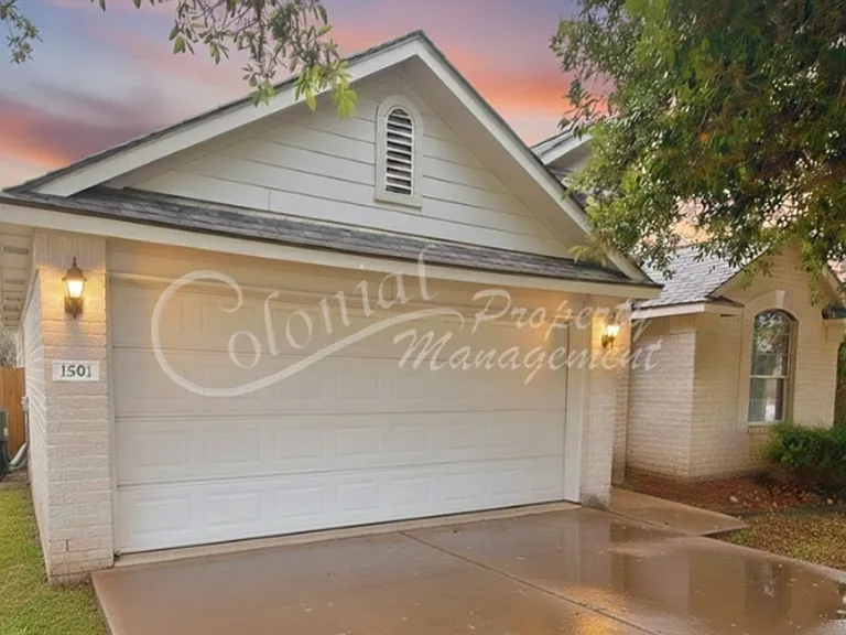 1501 Darjeeling Dr — Photo 1