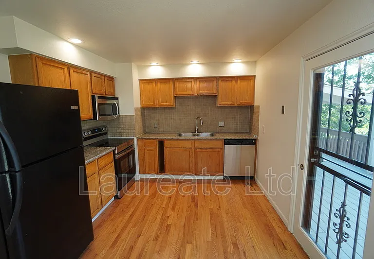 3330 W Mountain Rd — Photo 7