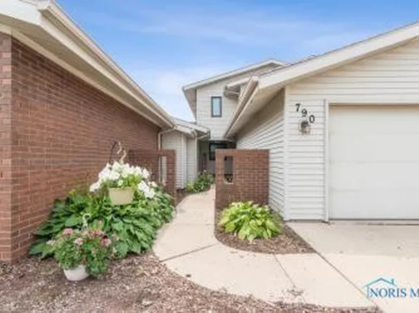 790 Deerwood Dr, Defiance, OH 43512