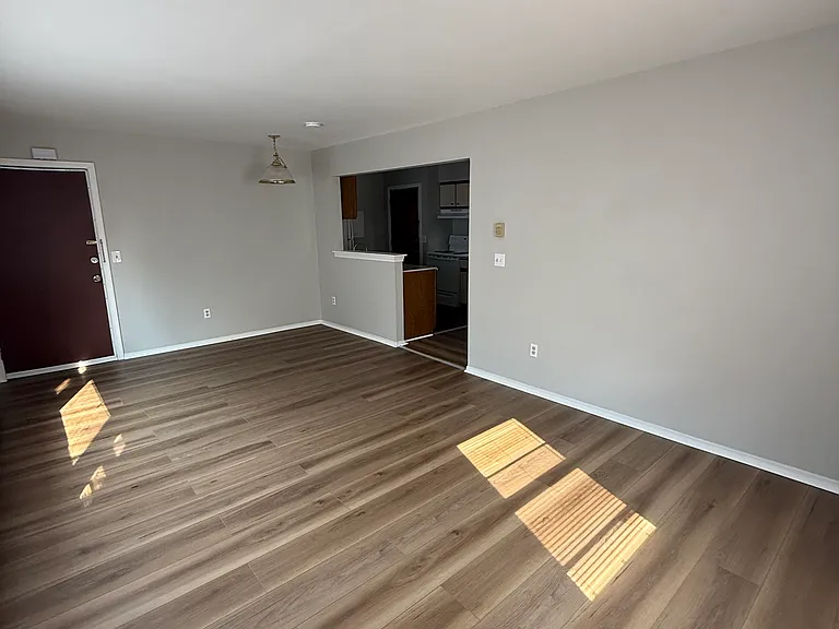 220 Glen Haven Rd #D — Photo 1