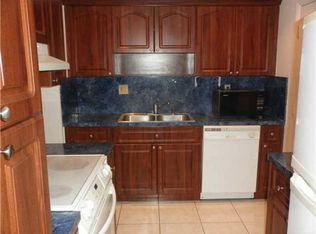 8305 SW 72nd Ave APT 104A, Miami, FL 33143