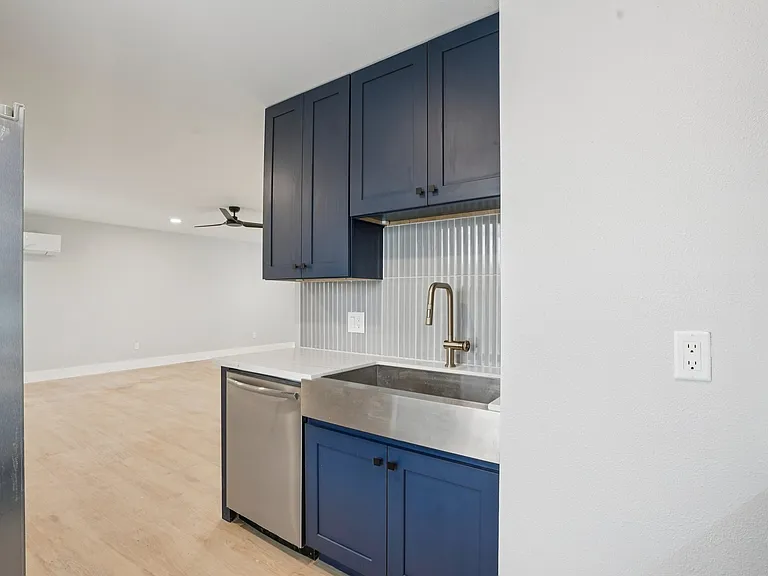 1410A Elliott St #2 — Photo 7