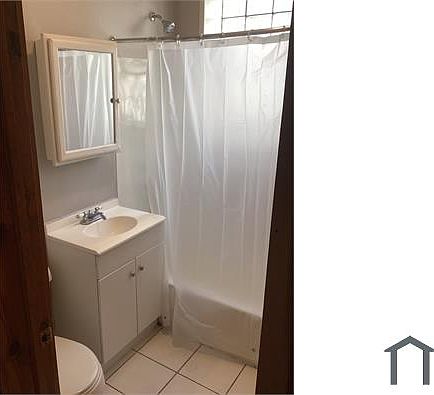 3rd image of 6710 S Claremont Ave APT 115