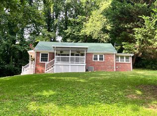 137 Captain Ave, Elizabethton, TN 37643