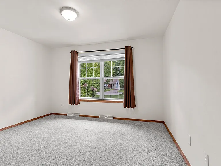 945 Harwood Ave — Photo 26