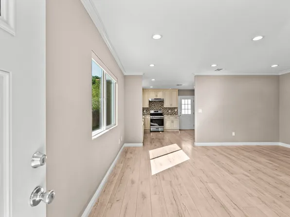 6717 Cedros Ave, Van Nuys, CA 91405