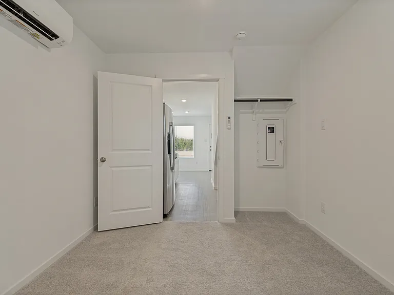 1037 Bishop Creek Dr — Photo 10