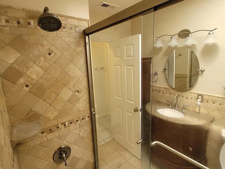 6503 White Oak Ave — Photo 21