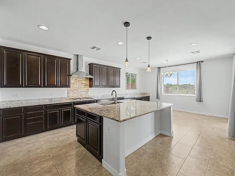 16878 S Eva Ave — Photo 11
