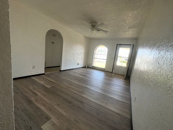 2nd image of 1017 NW 21st St