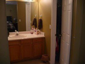 4th image of 1147 Prospect St